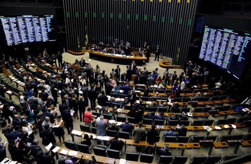 Congresso derruba veto do Refis das PMEs e libera parcelamento de dívida tributária do Simples; entenda